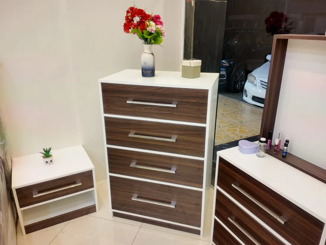طقم غرفة نوم مخصّص
